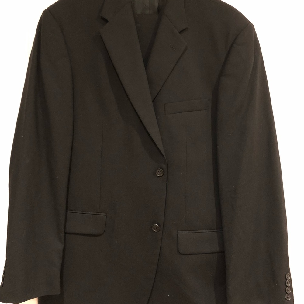Chereskin Black Suit 👀